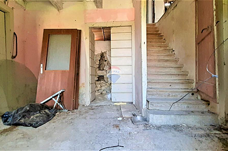 Дом с подсобными сооружениями: 7