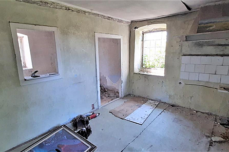 Дом с подсобными сооружениями: 9