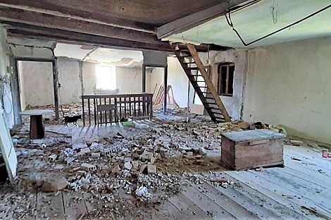 Дом с подсобными сооружениями: 13