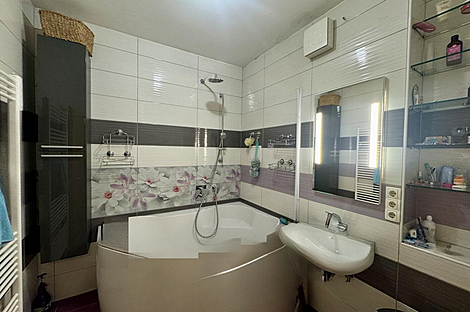 Многокомнатная квартира с более чем пятью комнатами, расположенная в Бежиграде.: 3