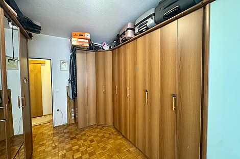 Многокомнатная квартира с более чем пятью комнатами, расположенная в Бежиграде.: 6