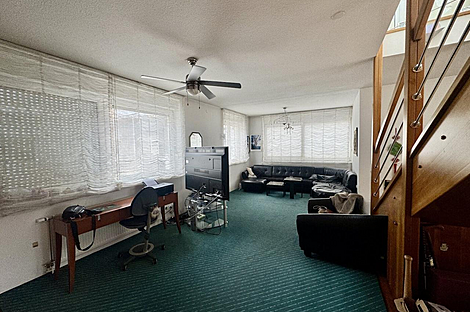 Многокомнатная квартира с более чем пятью комнатами, расположенная в Бежиграде.: 12