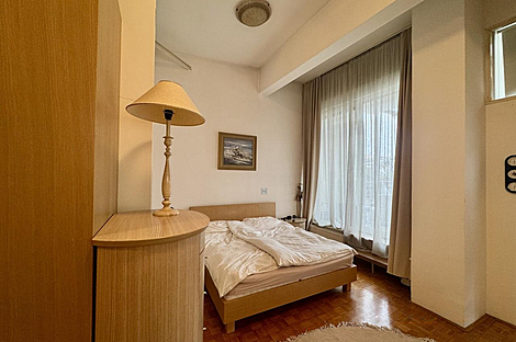 Многокомнатная квартира с более чем пятью комнатами, расположенная в Бежиграде.: 16