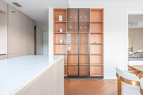 2-комнатная квартира в центре города стала жильем для важного человека в Схелленбурге. Управление арендой осуществляется компанией Ниси, которая контролирует использование модели. Предоставляем только заголовок в формате различных входных и выходных данны: 5