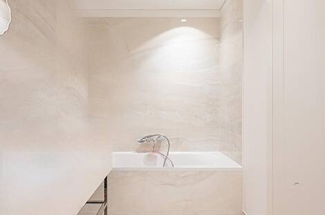 2-комнатная квартира в центре города стала жильем для важного человека в Схелленбурге. Управление арендой осуществляется компанией Ниси, которая контролирует использование модели. Предоставляем только заголовок в формате различных входных и выходных данны: 10