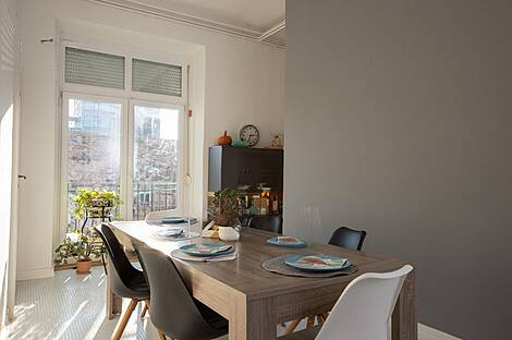 Квартира с четырьмя комнатами расположена в центре на улице Сломшкова.: 3