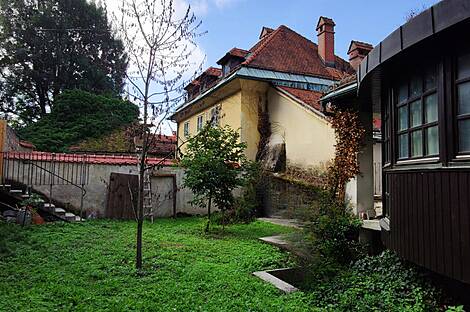 Жилье в исторической части города: 9