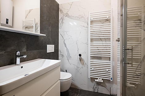 Жилье на улице Максовая 4: 12