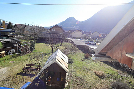 Яворник в Словении: дом на две квартиры.: 6