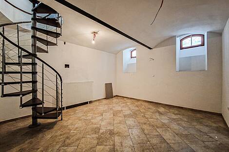 Трехкомнатная квартира в центре: 7