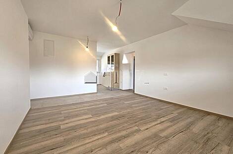 Трехкомнатные апартаменты в районе Новый Добрунь: 3