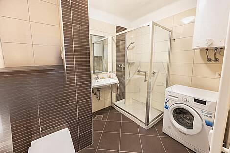 Квартира, 2,5 комнаты, Новая Любляна, район Шишка.: 8