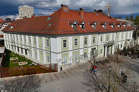 2-комнатная квартира в центре Любляны: 2