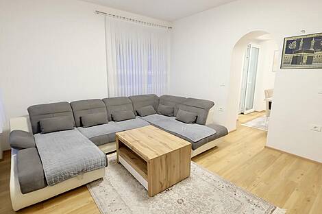 Квартира 2,5 комнаты на Ру́днике: 3