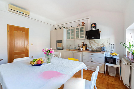 Квартира с четырьмя комнатами в центре.: 3