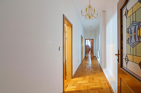 Квартира с четырьмя комнатами в центре.: 8