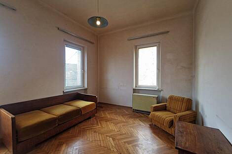 Двухкомнатная квартира расположена в центре.: 6