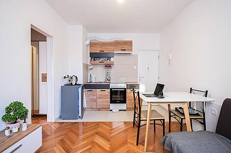 Четырехкомнатная квартира в центре.: 1