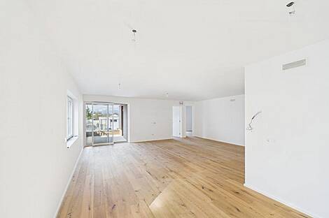 Четырёхкомнатная квартира Поле: 1