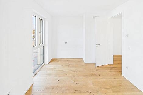 Четырёхкомнатная квартира Поле: 2