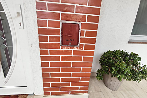 Дом на улице Побешка: 17