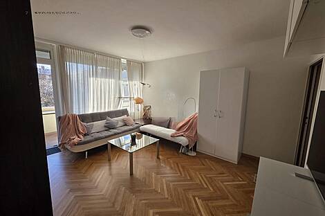 Квартира с двумя комнатами в центральной части города.: 1