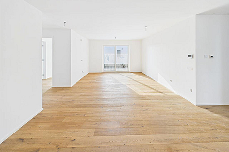 Жильё с тремя комнатами Поле: 1