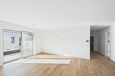 Жильё с тремя комнатами Поле: 3