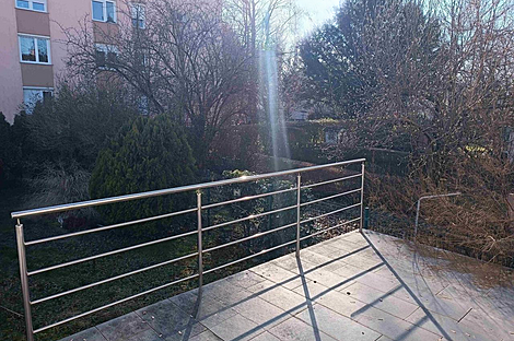 Дом с террасой в Ново Любляне в районе Бежиград: 1