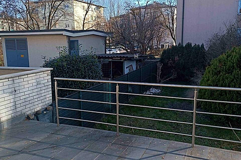 Дом с террасой в Ново Любляне в районе Бежиград: 2