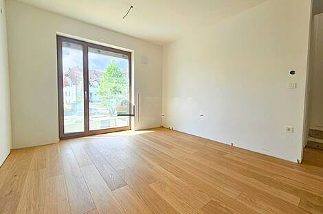 Здание с террасой Долги Мост: 7