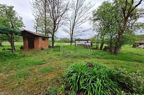 Жилище в Руднике расположено на плоском участке.: 7