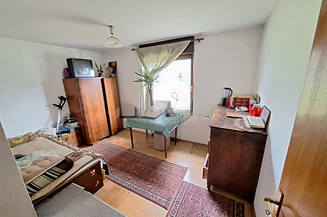 Жилище в Руднике расположено на плоском участке.: 8