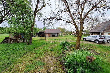 Жилище в Руднике расположено на плоском участке.: 10