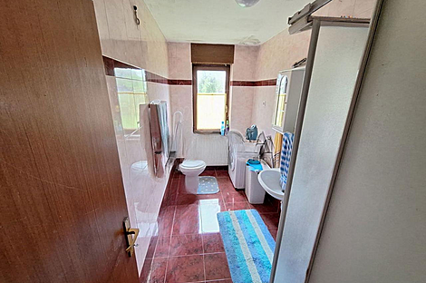 Жилище в Руднике расположено на плоском участке.: 11