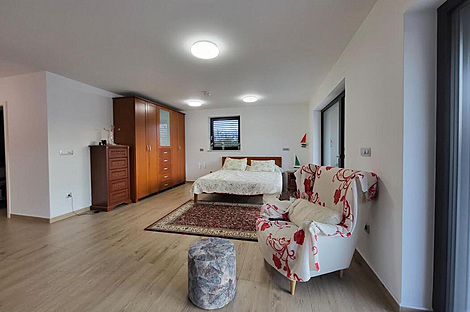 Дом, Любляна, Бежиград, Подгорица.: 17