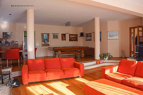 Дом, Грушевый сад: 6