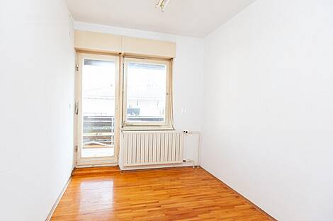 Дом в Ново Блед: 17