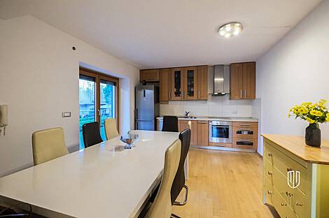 Двухэтажный дом в Новой Любляне: 12