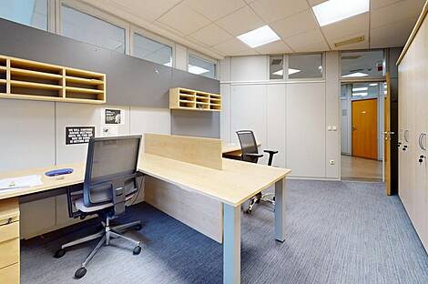 Центральное офисное здание : 2