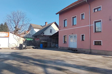 Торговое здание: 1