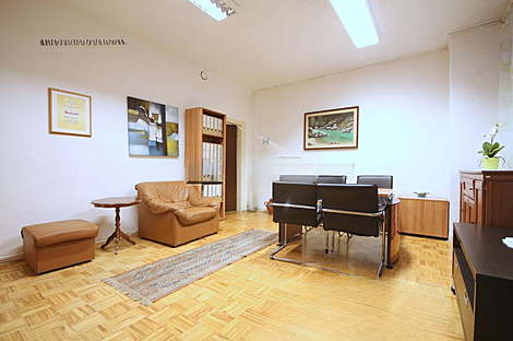 Штепанско коммерческое здание: 8