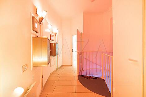 Центр: коммерческое помещение: 16