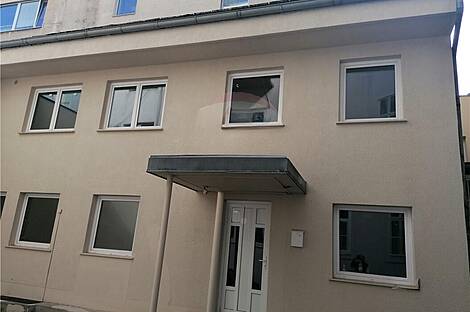 Помещение для коммерции находится в Центре: 3