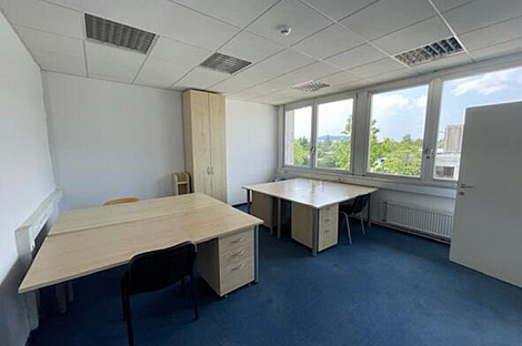 Офис в превосходном месте: 4