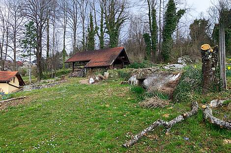 Градник Дом: 1