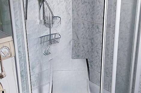 Градник Дом: 9