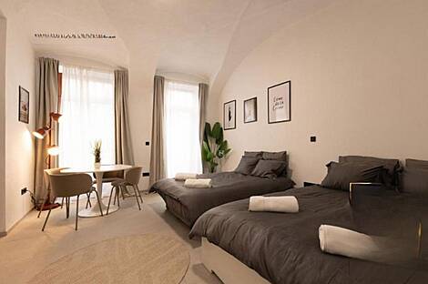 Центральная квартира с более чем пятью комнатами: 2