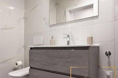 Центральная квартира с более чем пятью комнатами: 14