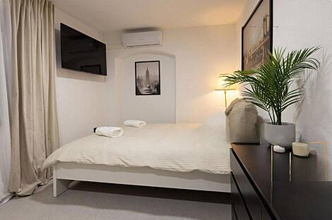 Центральная квартира с более чем пятью комнатами: 15